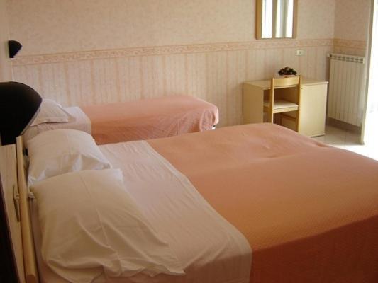 Hotel Sud America Fiuggi Phòng bức ảnh